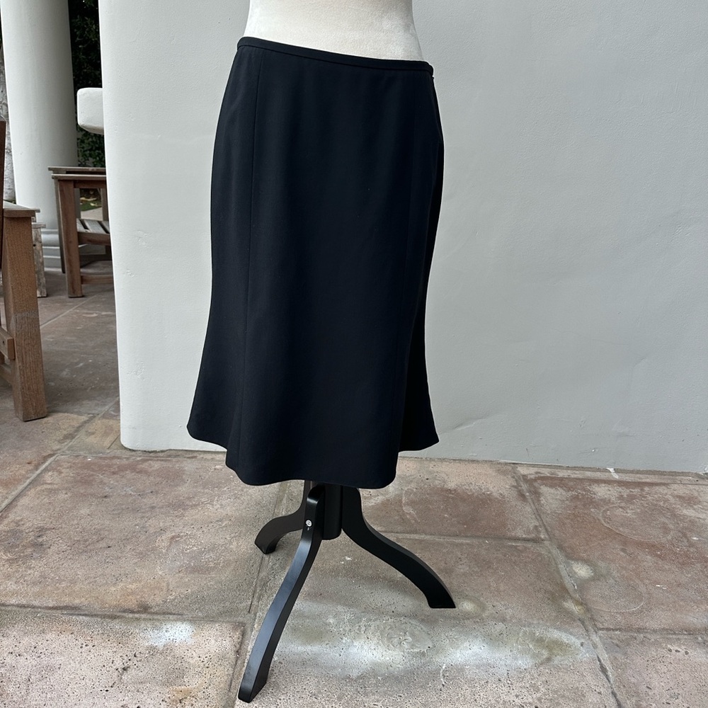 ARMANI COLLEZIONI Black Trumpet Style Skirt w/ Stitching & Pleat Detail Size 6
